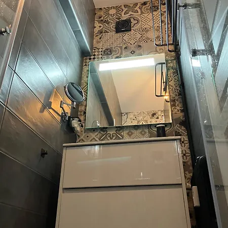 Le Rubens With Balcony * 泰昂维